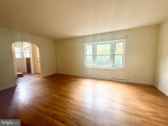 938 N KORFF DR, Vineland, NJ 08360