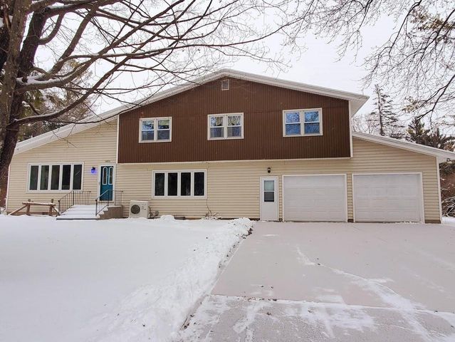 N4574 BROADWAY STREET, New London, WI 54961