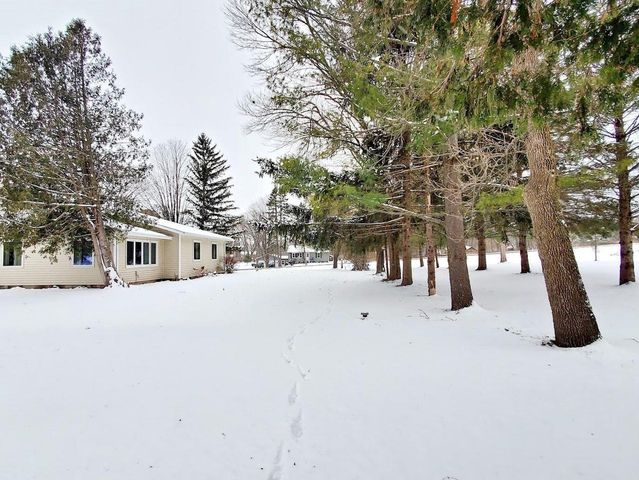 N4574 BROADWAY STREET, New London, WI 54961