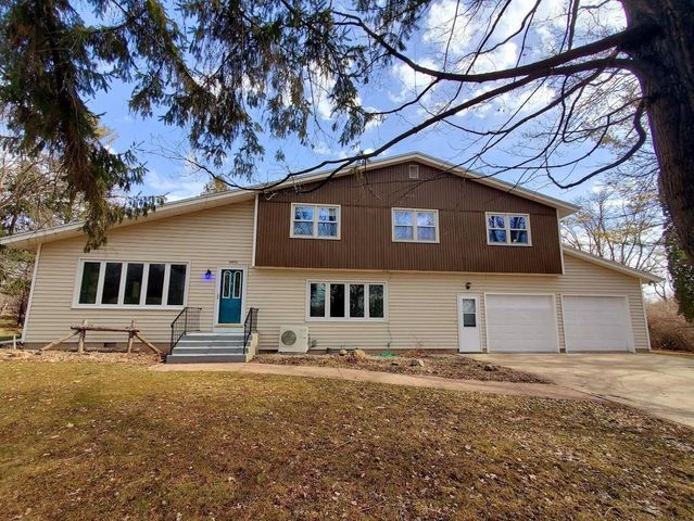 N4574 BROADWAY STREET, New London, WI 54961