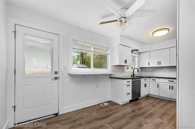 901 Judith Street, Westland, MI 48186