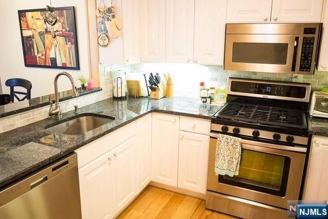 8 Markham Circle, Englewood, NJ 07631