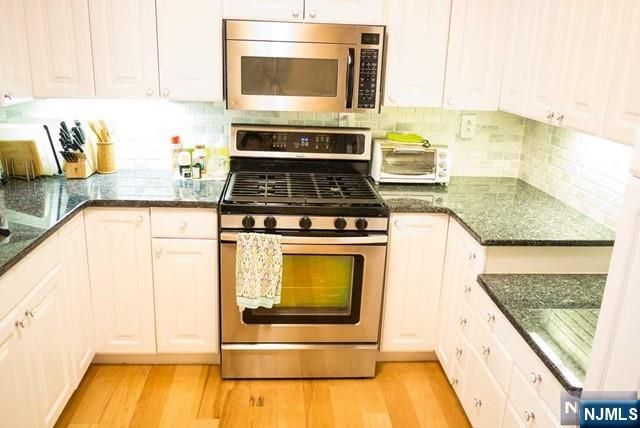 8 Markham Circle, Englewood, NJ 07631