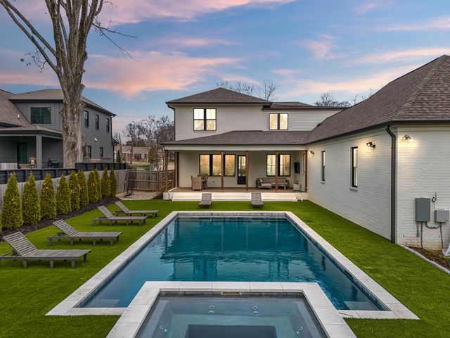 915 Glendale Ln, Nashville, TN 37204