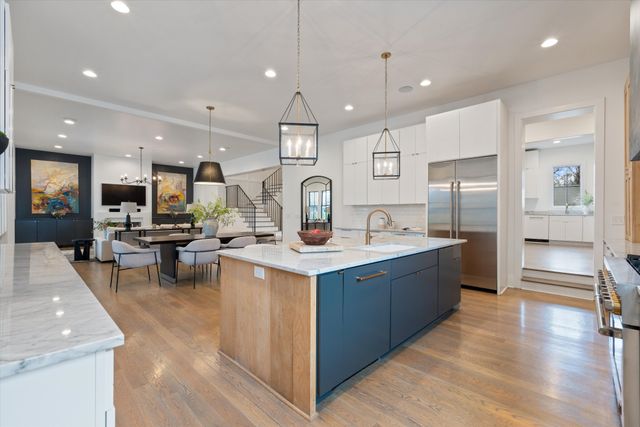 915 Glendale Ln, Nashville, TN 37204