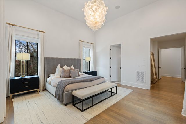 915 Glendale Ln, Nashville, TN 37204