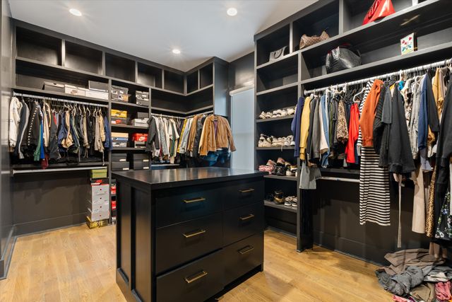 915 Glendale Ln, Nashville, TN 37204