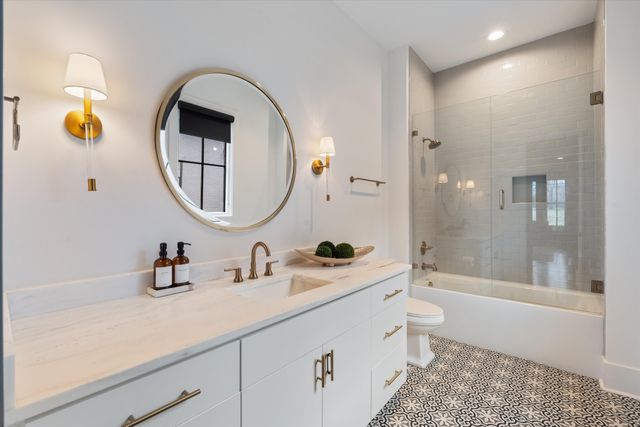 915 Glendale Ln, Nashville, TN 37204