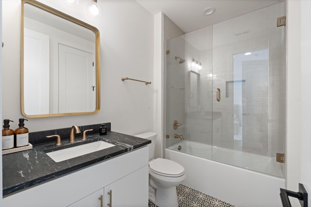 915 Glendale Ln, Nashville, TN 37204