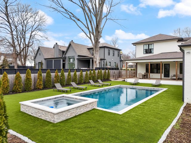 915 Glendale Ln, Nashville, TN 37204