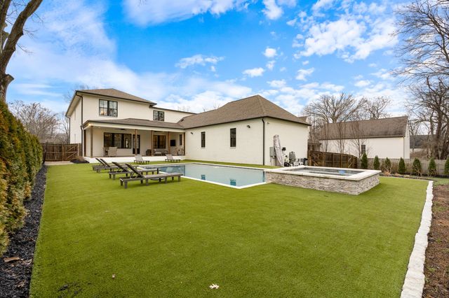 915 Glendale Ln, Nashville, TN 37204