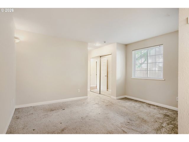 951 MILL St, Silverton, OR 97381