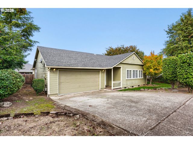 951 MILL St, Silverton, OR 97381
