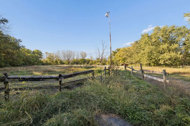 8527 W Dralle Road, Frankfort, IL 60423