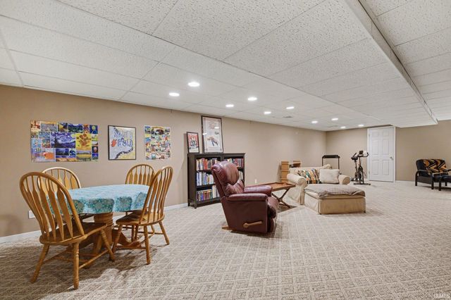 4335 E Field Gate Drive, South Bend, IN 46628