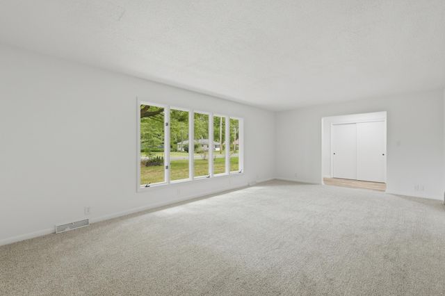 672 JAKWAY Avenue, Benton Harbor, MI 49022