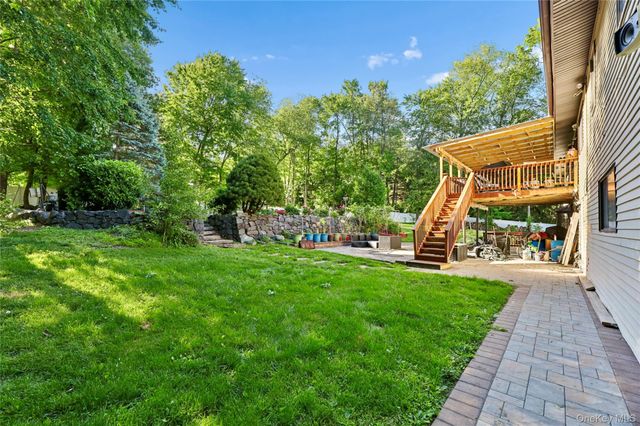 5 Shagbark Court, New City, NY 10956