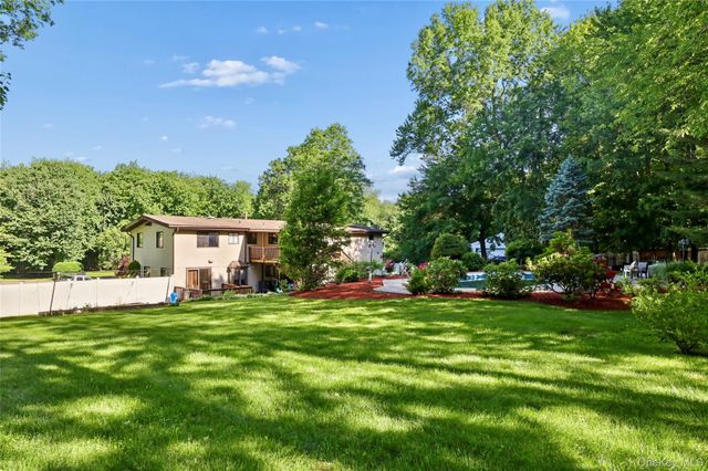 5 Shagbark Court, New City, NY 10956