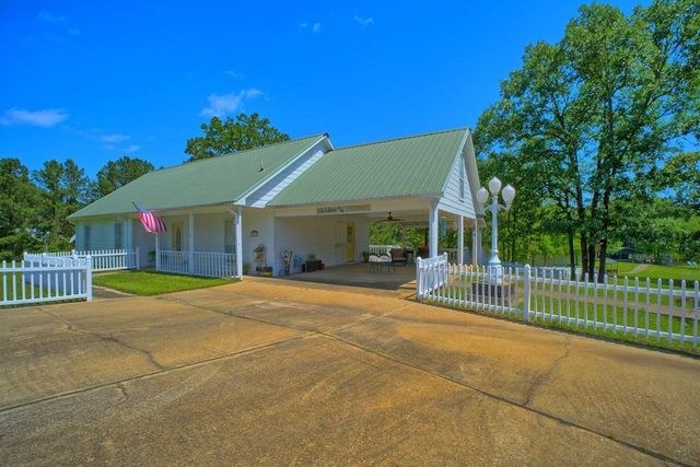 123 Jarrod Drive, Burkeville, TX 75932