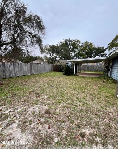 2 Lexington Place, Gulfport, MS 39507