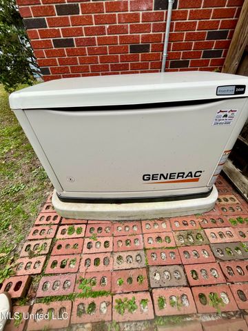 2 Lexington Place, Gulfport, MS 39507