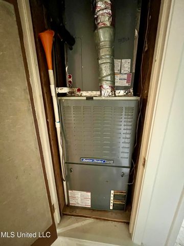 2 Lexington Place, Gulfport, MS 39507