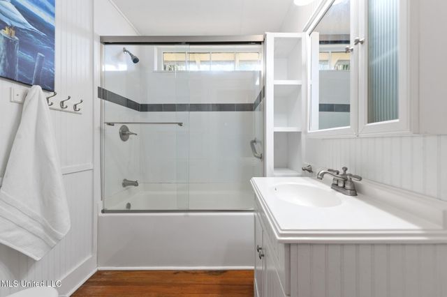 321 State Street, Bay Saint Louis, MS 39520