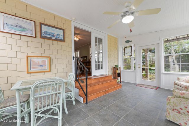 321 State Street, Bay Saint Louis, MS 39520