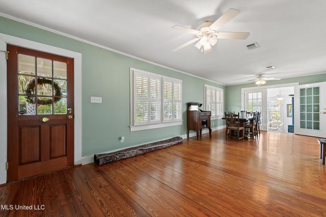 321 State Street, Bay Saint Louis, MS 39520