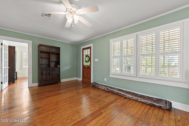 321 State Street, Bay Saint Louis, MS 39520