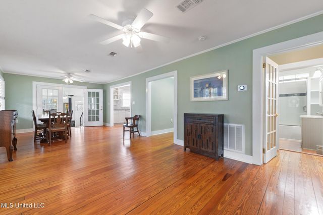 321 State Street, Bay Saint Louis, MS 39520