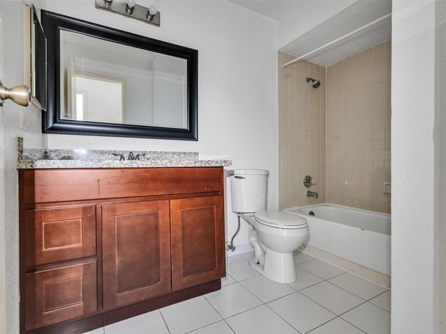 12658 Ashford Meadow Drive D, Houston, TX 77082