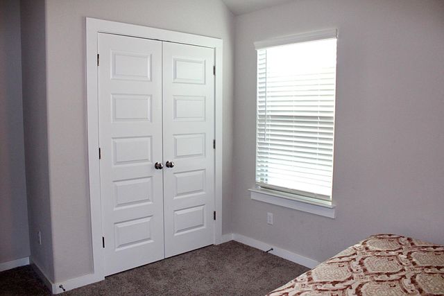 174 Gullivers DR, Elgin, TX 78621