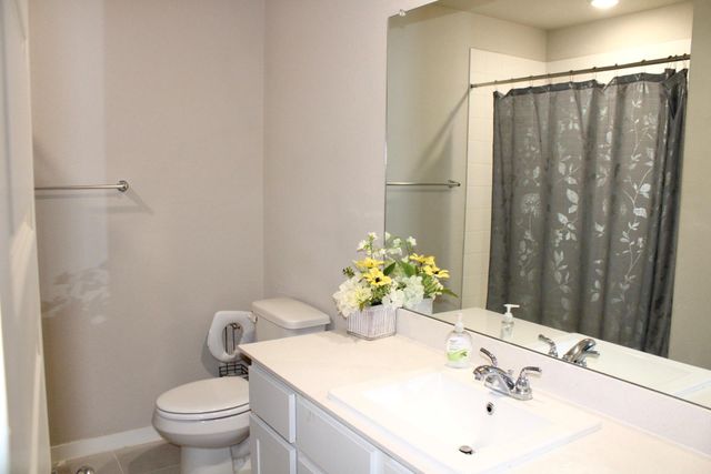 174 Gullivers DR, Elgin, TX 78621