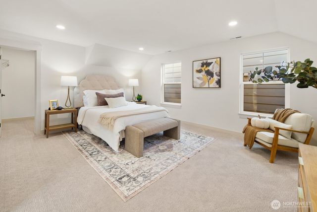 3037 21st Avenue W, Seattle, WA 98199