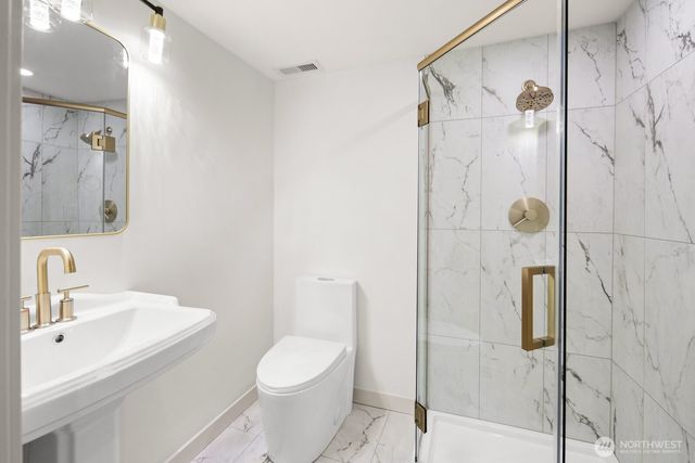 3037 21st Avenue W, Seattle, WA 98199