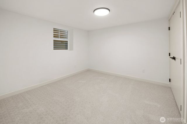 3037 21st Avenue W, Seattle, WA 98199