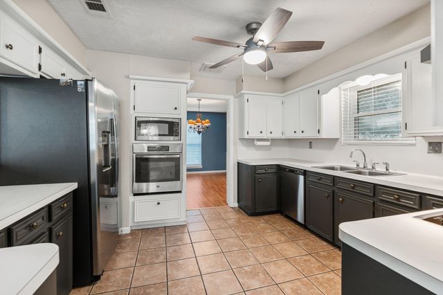13714 Lynnwood Lane, Sugar Land, TX 77498