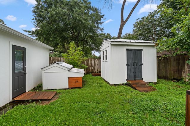 13714 Lynnwood Lane, Sugar Land, TX 77498
