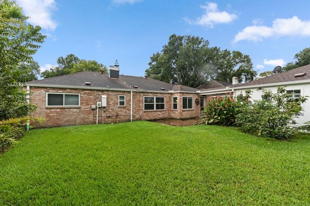 13714 Lynnwood Lane, Sugar Land, TX 77498