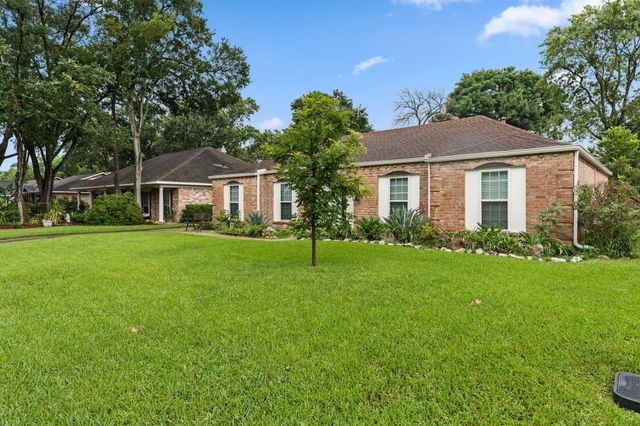 13714 Lynnwood Lane, Sugar Land, TX 77498
