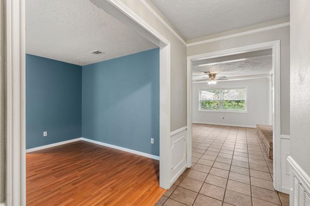 13714 Lynnwood Lane, Sugar Land, TX 77498