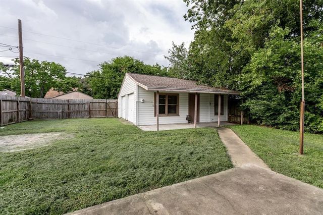 616 17th Avenue N, Texas City, TX 77590