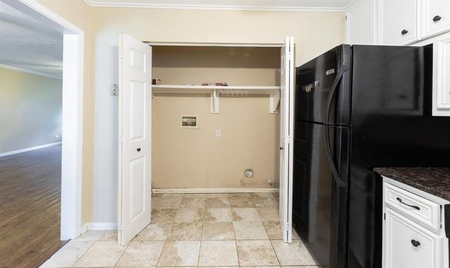 616 17th Avenue N, Texas City, TX 77590