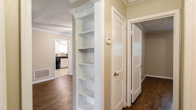 616 17th Avenue N, Texas City, TX 77590