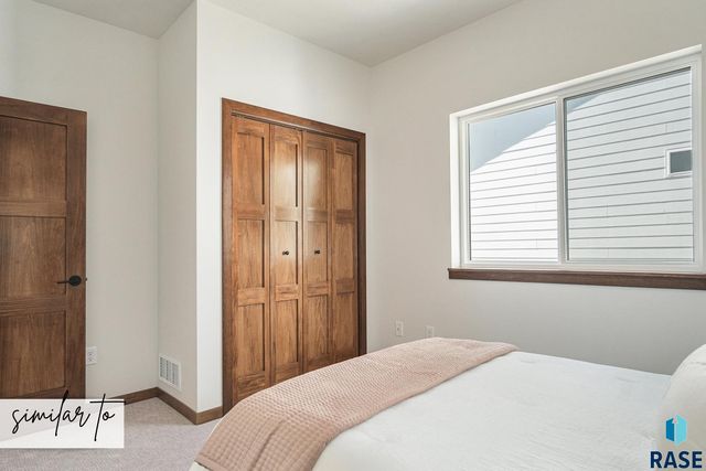 5513 S Mumford Ave Avenue, Sioux Falls, SD 57108