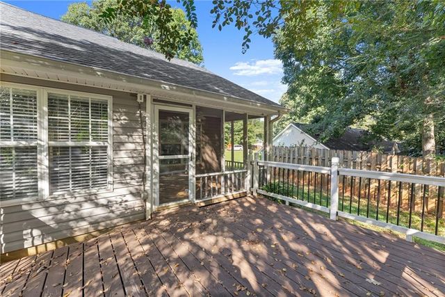 61 Hawthorne Drive, Jefferson, GA 30549