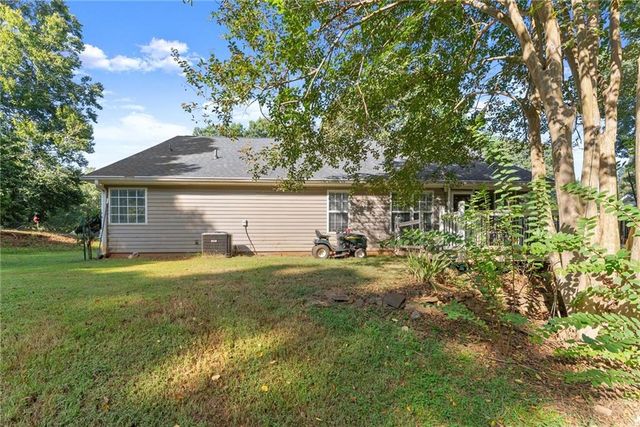 61 Hawthorne Drive, Jefferson, GA 30549