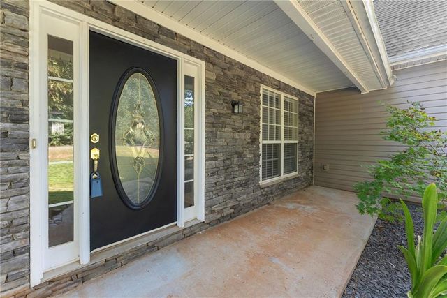 61 Hawthorne Drive, Jefferson, GA 30549