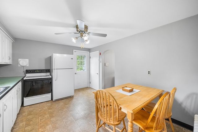 74 Wyoming Dr, Holden, MA 01520